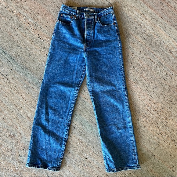 Levi’s Ribcage Straight Ankle Jeans Medium Wash - Picture 3 of 9